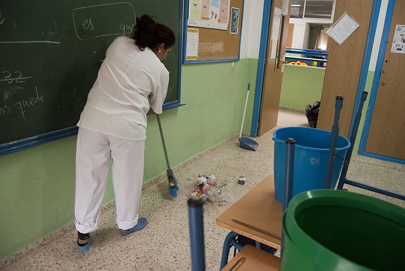 ALCORCÓN/ BUSCA PEONES Y CONSERJES VOLUNTARIOS  Noticias 